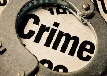 सनसनी : खंडहर में मिला महिला का शव