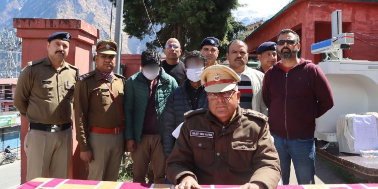 खुलासा : फर्जी हॉलमार्क लगाकर असली सोना बदलने वाले गिरोह का चमोली पुलिस ने किया भंडाफोड
