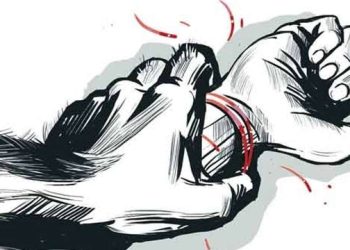 गजब : चार युवतियों ने किया पुरुष का बलात्कार