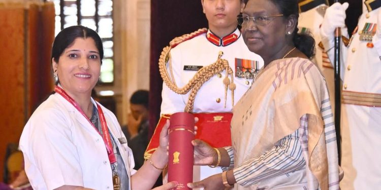 गुड न्यूज :-: उत्तरकाशी की पूजा परमार राणा ने बड़ाया प्रदेश का नाम, राष्ट्रपति के हाथों हुआ सम्मान