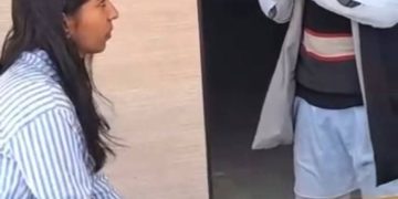 पौड़ी : युवती प्रधान का हाथ खींचना 75 वर्षीय बुजुर्ग को पड़ा मंहगा, युवा महिला प्रधान से बुजुर्ग मांगी ने माफी, समझिए मामला