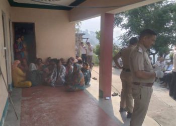 दुखद : जंगल की आग बुझाने गई महिला की दर्दनाक मौत, बेटा घंटों तलाशता रहा मां को