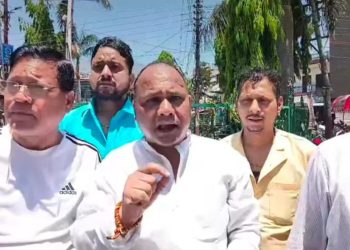 बड़ी खबर : श्रीनगर गढ़वाल में कांग्रेस का प्रदर्शन, केंद्र सरकार का फूंका पुतला