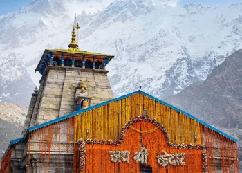केदारनाथ : यात्रियों की संख्या में रिकॉर्ड इजाफा, अब तक चार लाख का आंकड़ा पार
