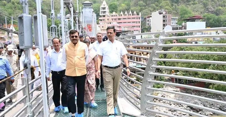 ऋषिकेश : मुख्य सचिव आनंद वर्धन ने किया बजरंग सेतू का औचक निरीक्षण 
