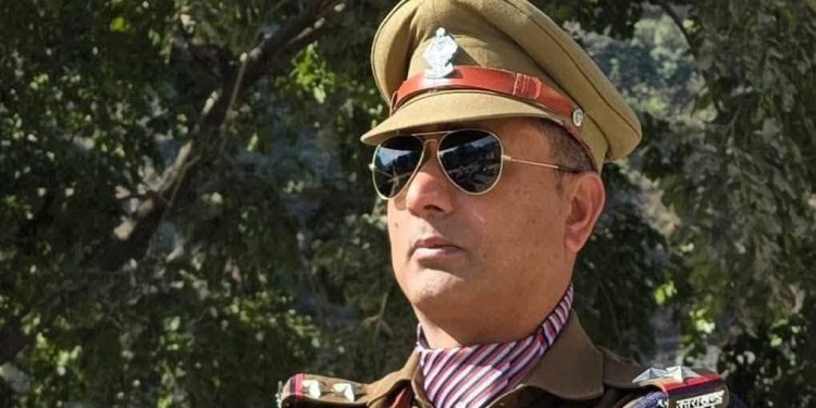 रूद्रप्रयाग : पुलिस की वैन गिरी खाई में, सब इंस्पेक्टर शहीद और तीन पुलिसकर्मी घायल