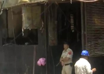 बड़ी खबर : रेस्टोरेंट में लगी आग, 10 लोगों की मौत