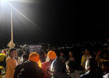 श्रीनगर : मालढैया के पास सड़क हादसा, साइकिल सवार खाई में गिरा