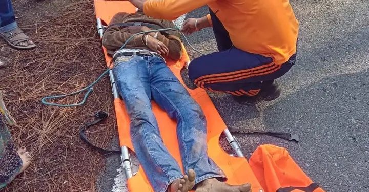 रुद्रप्रयाग : अनियंत्रित होकर गहरी खाई में गिरी स्कूटी, युवक और महिला थी सवार