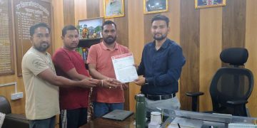 उखीमठ : ज्वेलर्स व्यापारी के घर दस दिन पहले हुई चोरी का मामला गरमाया, व्यापार संघ ने एसडीएम के जरिए एसपी को भेजा ज्ञापन, जल्द खुलासे की मांग
