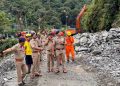 ब्रेकिंग : केदारनाथ पैदल रास्ता भूस्खलन से बंद, गौरीकुंड के पास फंसे यात्री, राहत कार्य जारी
