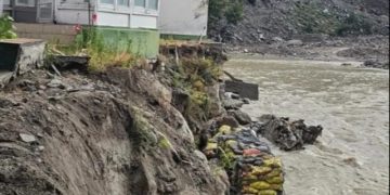 ब्रेकिंग : खौफनाक बना हर्षिल, उत्तरकाशी में दहशत में लोग