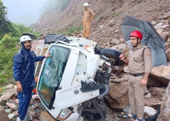 ब्रेकिंग: सतपुली पर एक्सीडेंट