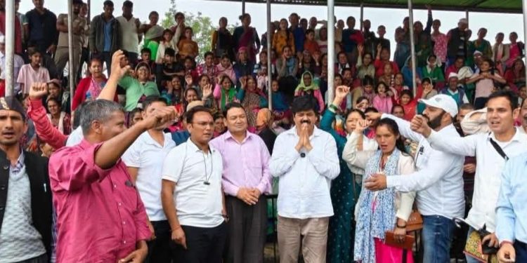 श्रीनगर : कांग्रेस को जमीनी ताकत, चौथान पट्टी के प्रभावी लोगों ने थामा कांग्रेस का दामन
