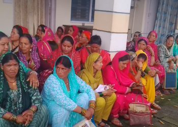 बड़ी खबर : 8 साल से लटका है तोणीडाली-काकड़ा गाड़ मोटर मार्ग, आक्रोशित ग्रामीणों ने किया पीडब्ल्यूडी ऊखीमठ का घेराव