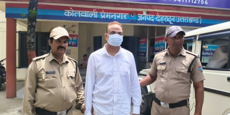 शर्मनाक : यहां स्कूल में 15 साल के बच्चे के साथ की प्रधानाचार्य ने की अश्लील हरकतें, अब गिरफ्तार