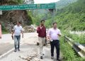 रूद्रप्रयाग : सिल्ली में भूस्खलन से सहमा NH-107, DM विशाल मिश्रा ने लिया जायजा, यात्रियों की सुरक्षा के लिए प्रशासन अलर्ट