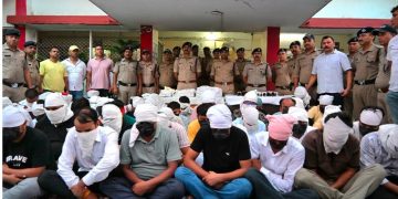 सेक्स रैकेट : पुलिस की सबसे बड़ी कार्रवाई, रिजॉर्ट में देह व्यापार का भंडाफोड़, 62 हिरासत में