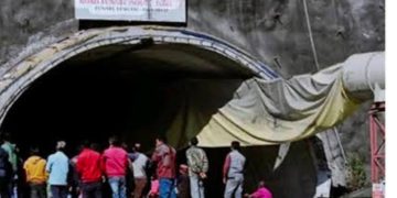उत्तरकाशी : सिलक्यारा-बड़कोट टनल में कंक्रीट का हिस्सा गिरा, एक मजदूर की मौत