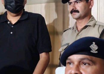 बड़ी खबर : IPS और RAW का रुतबा दिखाकर ठगी करने वाला पूर्व मुख्य सचिव का बेटा यशोवर्धन गिरफ्तार, पुलिस ने किया पर्दाफाश