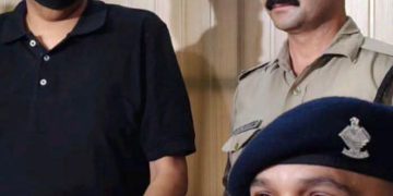 बड़ी खबर : IPS और RAW का रुतबा दिखाकर ठगी करने वाला पूर्व मुख्य सचिव का बेटा यशोवर्धन गिरफ्तार, पुलिस ने किया पर्दाफाश