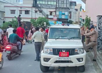 देहरादून : 48 वर्षीय युवक की गला रेतकर हत्या, एक युवक हिरासत में