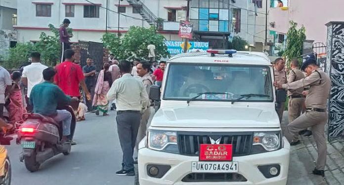 देहरादून : 48 वर्षीय युवक की गला रेतकर हत्या, एक युवक हिरासत में