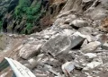 बारिश बनी मुसीबत: बदरीनाथ हाईवे 20 मीटर तक धंसा, बदरीनाथ और हेमकुंड यात्रा पर रोक