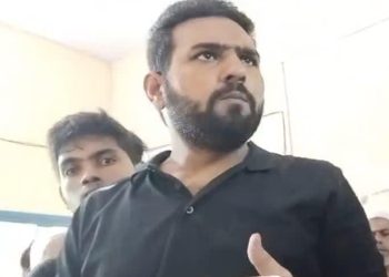 फुरकान विधायक का बदतमीज बेटा सलमान : नगर पंचायत दफ्तर में कांग्रेस विधायक पुत्र पर हंगामा और धमकाने का आरोप, EO ने पुलिस से लगाई गुहार