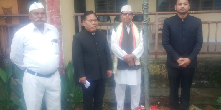 रुद्रप्रयाग : भारत माता की जय कारो से गूंजा तहसील परिसर, राज्य आंदोलनकारी सुरेंद्र सकलानी और हयात सिंह राणा ने की आवाज बुलंद