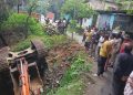 ब्रेकिंग रूद्रप्रयाग : ट्रॉले से गिरी पोकलैंड मशीन, ऑपरेटर घायल