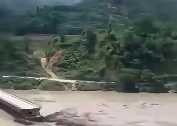 दुखद : नेपाल में बादल फटने से हाहाकार, कैलाश मानसरोवर के 105 भारतीय यात्रियों से संपर्क टूटा