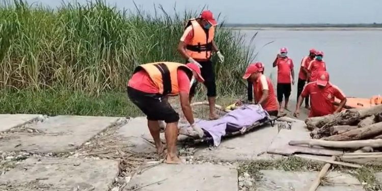दुखद : नेपाल बाढ़ की भयावह तस्वीर, यूपी की नदियों में नेपालियों के शव मिलने से हड़कंप