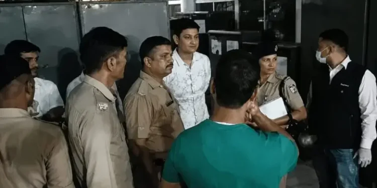 बड़ी खबर : यहां परिवहन कार्यालय के अंदर फायरिंग से हड़कंप