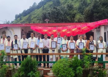 शिक्षक दिवस : नागेन्द्र इंटर कॉलेज बजीरा में शिक्षक दिवस धूमधाम से मना, प्रबंध समिति ने शिक्षकों को किया सम्मानित