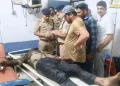 हरिद्वार : कोतवाली के गेट पर युवक ने खुद को लगाई आग, पुलिस ने कंबल डालकर बचाई जान