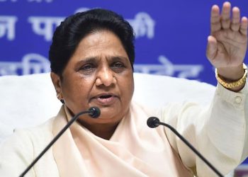 मायावती का मायाजाल : ससुर ने इस्तीफे में देर कर दी, मायावती ने भतीजे आकाश आनंद को BSP से चौथी बार निकाला