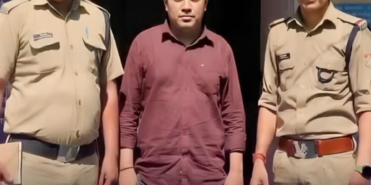  रुद्रप्रयाग :केदारनाथ हेली सेवा के नाम पर 5 लाख की ठगी, गुप्तकाशी पुलिस ने आरोपी को किया गिरफ्तार