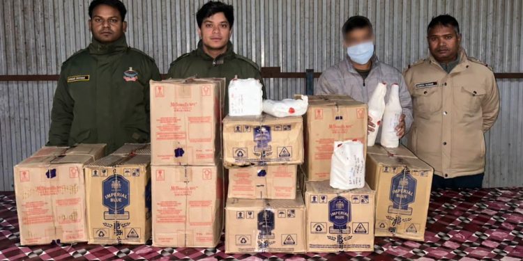 रुद्रप्रयाग : अवैध शराब के खिलाफ पुलिस की बड़ी कार्रवाई, 10 पेटी शराब बरामद, एक गिरफ्तार