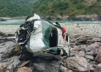 ब्रेकिंग : ऋषिकेश-बदरीनाथ हाईवे पर बड़ा हादसा, देवप्रयाग में टैक्सी गहरी खाई में गिरी, 2 की मौत