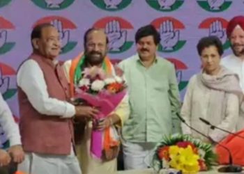 ब्रेकिंग : भाजपा को लगातार एक और बड़ा झटका, गायक जुबिन नौटियाल के पिता और पूर्व जिला पंचायत अध्यक्ष कांग्रेस में शामिल