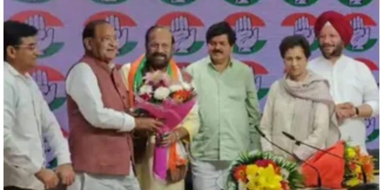 ब्रेकिंग : भाजपा को लगातार एक और बड़ा झटका, गायक जुबिन नौटियाल के पिता और पूर्व जिला पंचायत अध्यक्ष कांग्रेस में शामिल
