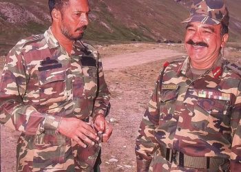 सिनेमा से सेना : जब वर्दी पहनकर कारगिल बॉर्डर पर पहुंच गए थे नाना पाटेकर, कैप्टन बनकर लड़ी थी लड़ाई 