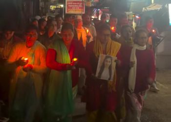रूद्रप्रयाग : देर रात जखोली में धामी सरकार और मंत्री भरत चौधरी मुर्दाबाद के लगे नारे, अंकिता भंडारी को न्याय दिलाने के लिए निकाला कैंडल मार्च