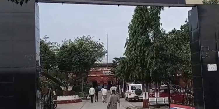 दुस्साहस : मंदिर गई युवती का दिनदहाड़े अपहरण, कार सवार बदमाशों पर आरोप